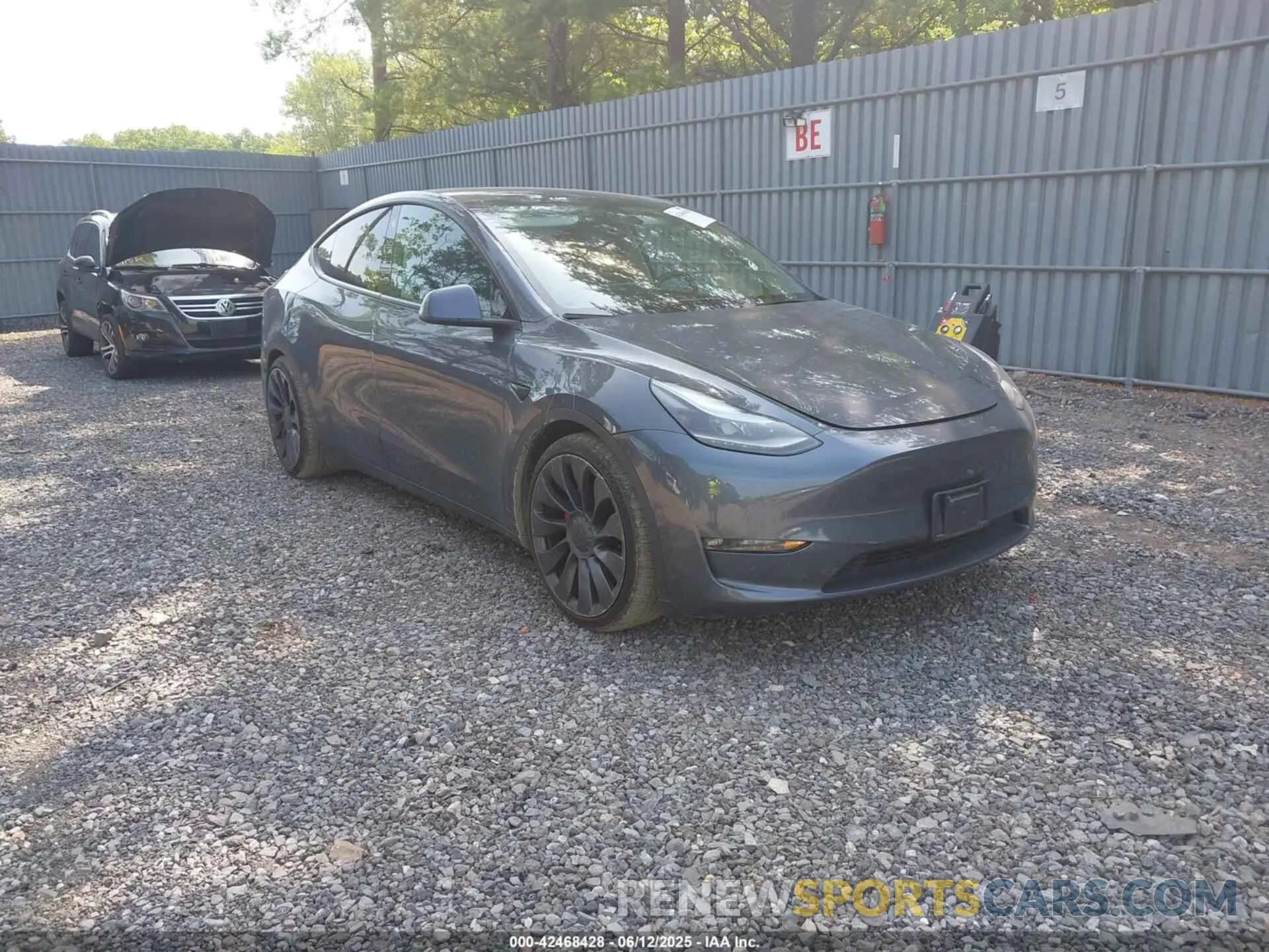 1 Фотография поврежденного автомобиля 7SAYGDEF9NF506523 TESLA MODEL Y 2022
