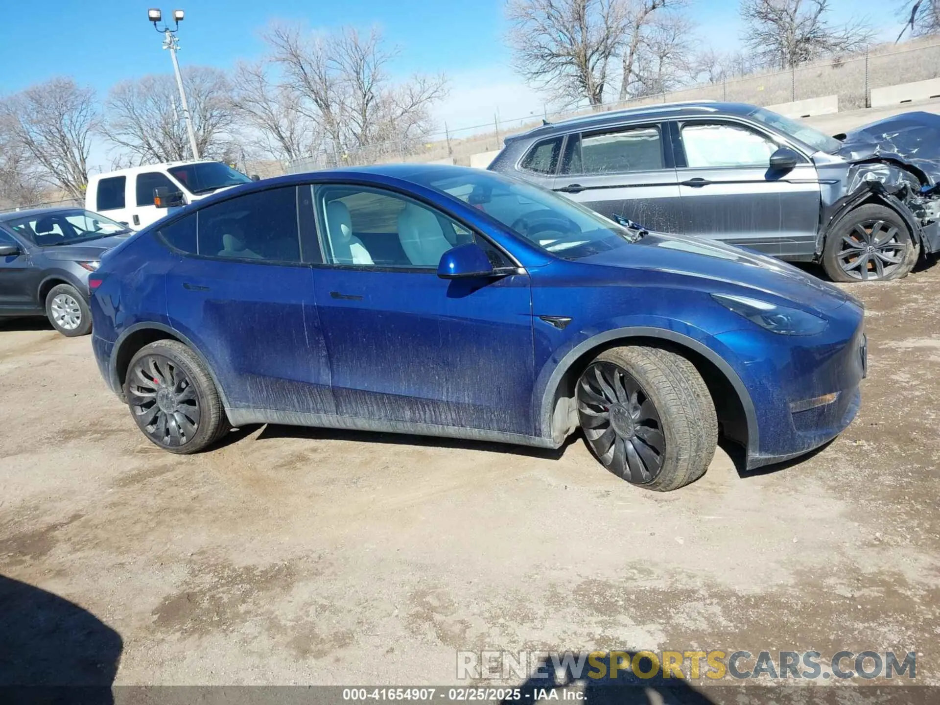 13 Фотография поврежденного автомобиля 7SAYGDEF9NF523452 TESLA MODEL Y 2022