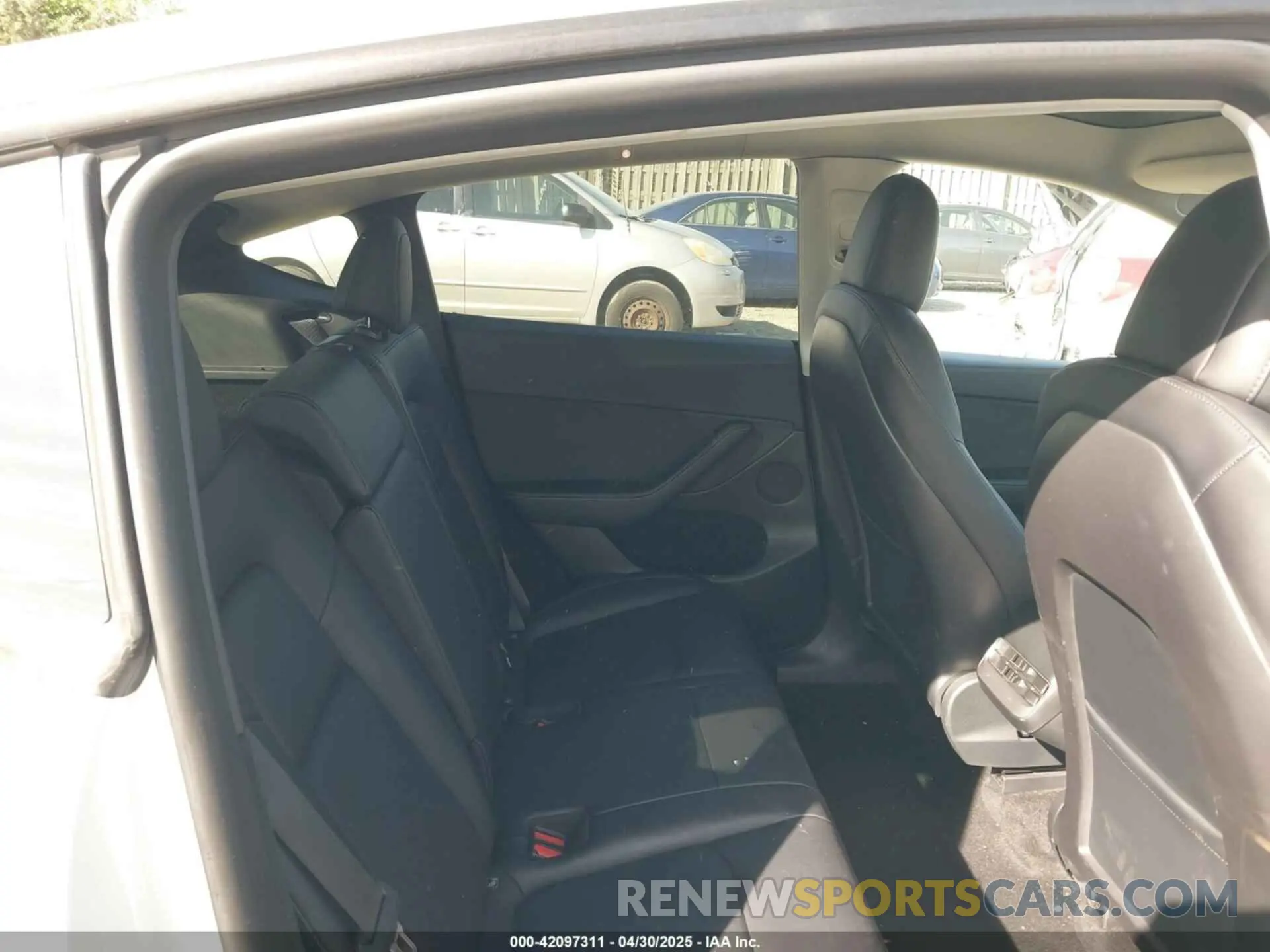 8 Фотография поврежденного автомобиля 7SAYGDEF9NF542745 TESLA MODEL Y 2022