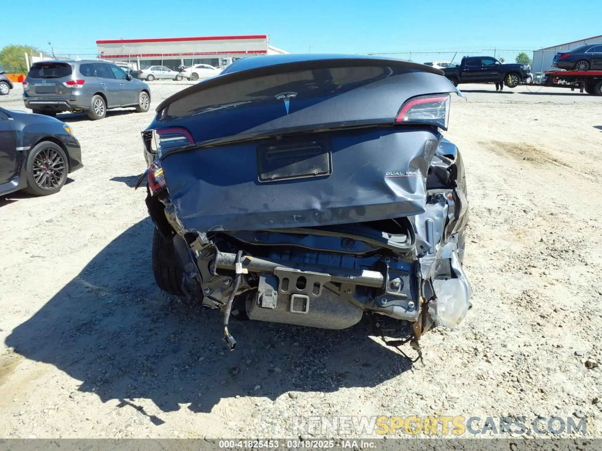 16 Photograph of a damaged car 7SAYGDEF9NF544205 TESLA MODEL Y 2022