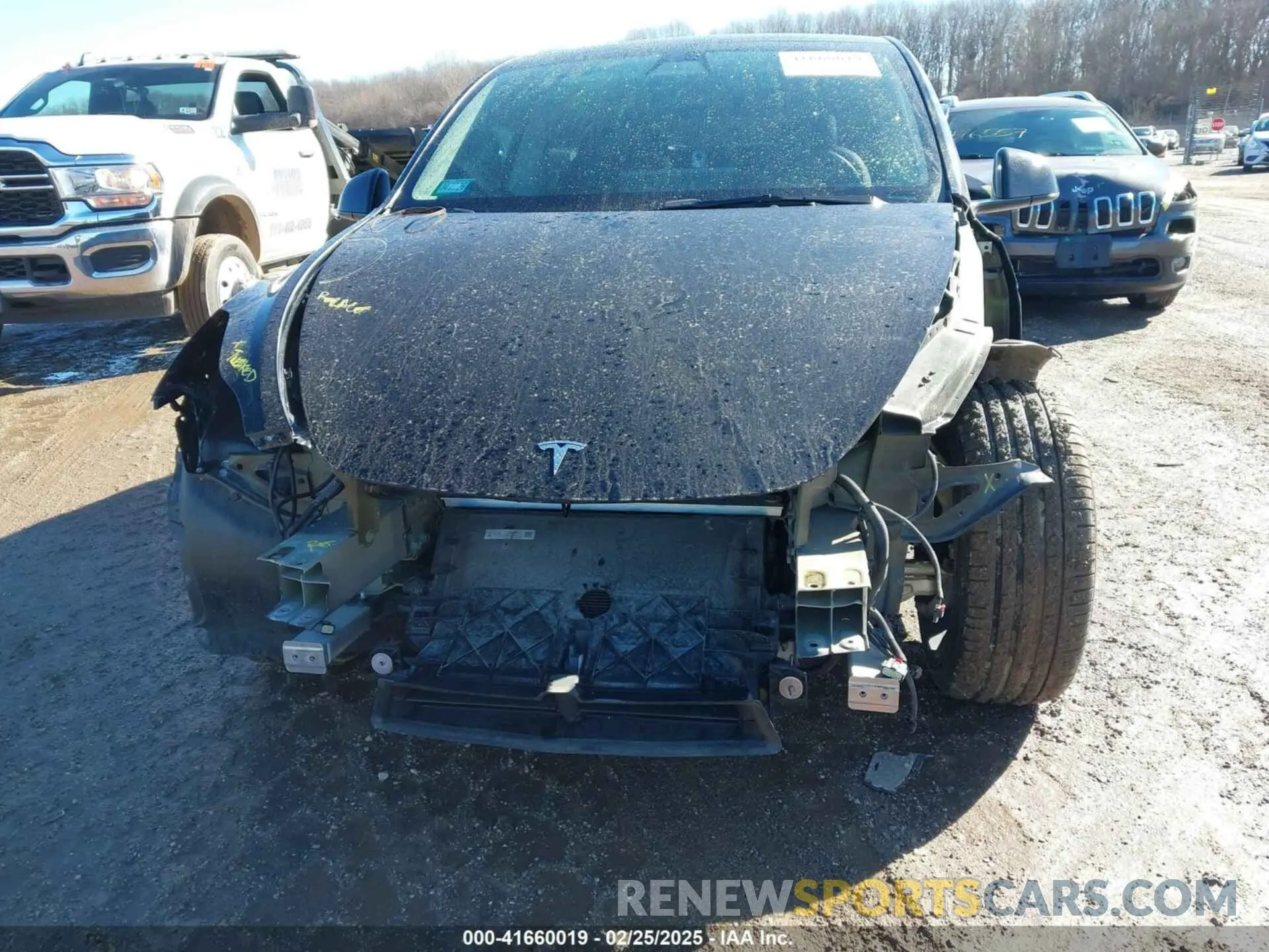 13 Photograph of a damaged car 7SAYGDEFXNF313636 TESLA MODEL Y 2022