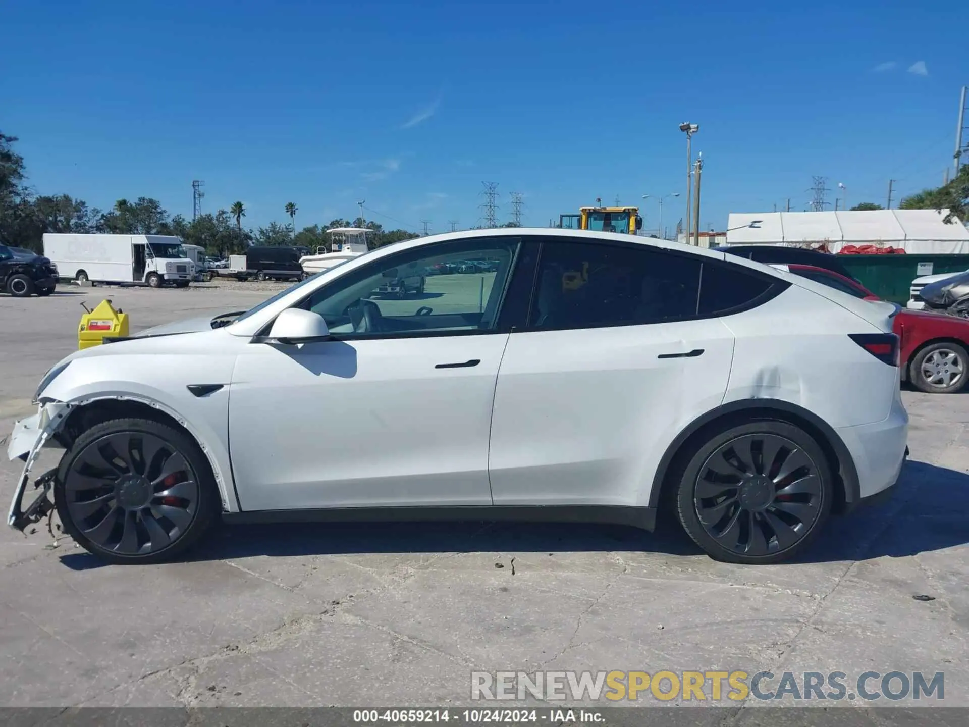 14 Photograph of a damaged car 7SAYGDEFXNF326323 TESLA MODEL Y 2022
