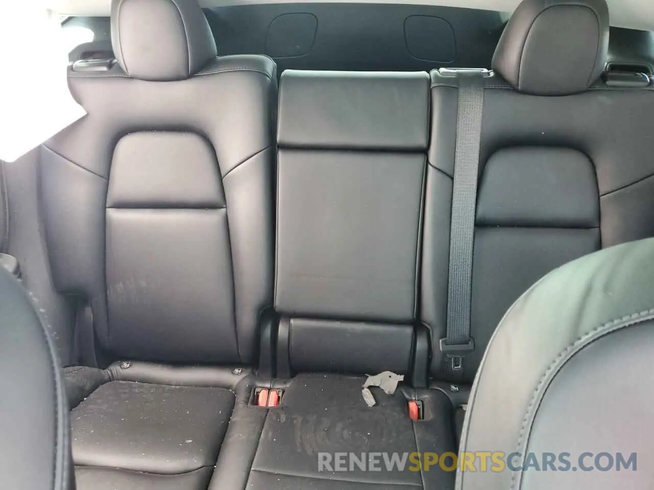 10 Photograph of a damaged car 7SAYGDEFXNF377613 TESLA MODEL Y 2022
