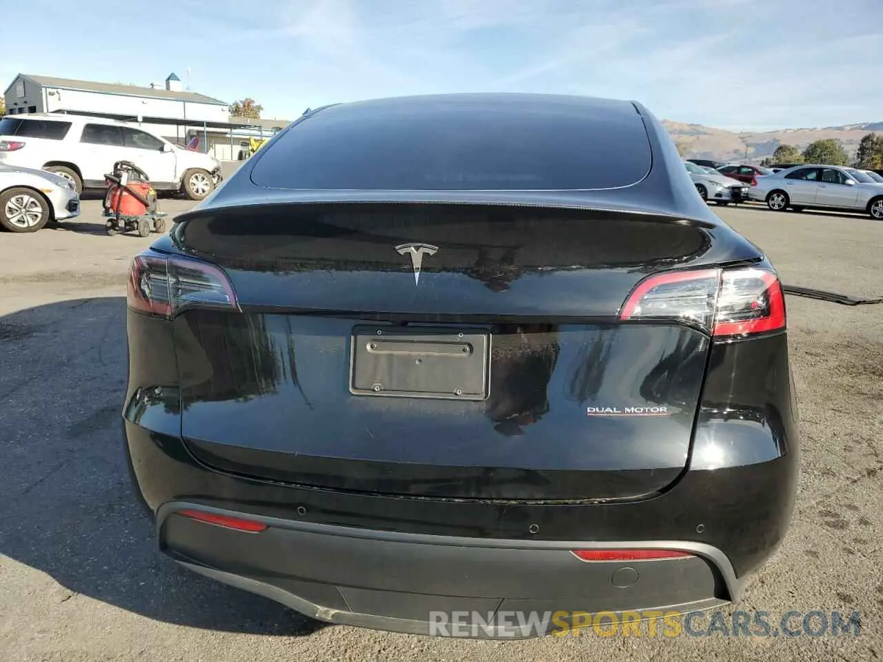 6 Photograph of a damaged car 7SAYGDEFXNF390779 TESLA MODEL Y 2022
