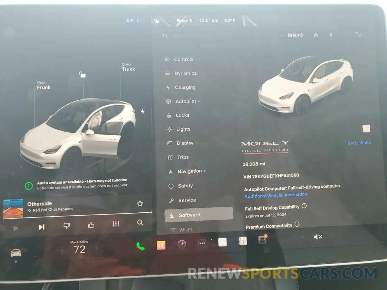 9 Photograph of a damaged car 7SAYGDEFXNF531060 TESLA MODEL Y 2022