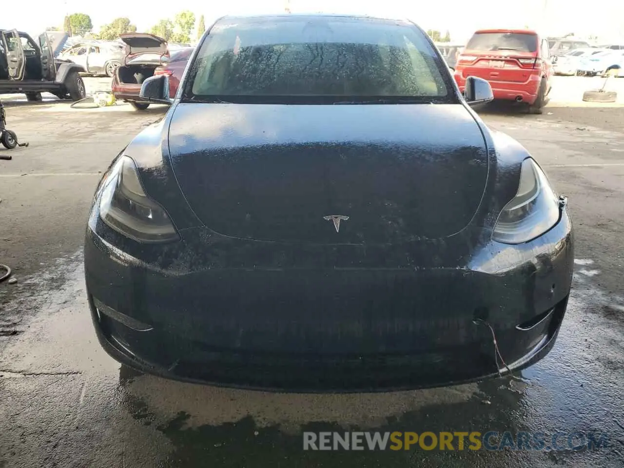 5 Photograph of a damaged car 7SAYGDEFXNF554631 TESLA MODEL Y 2022