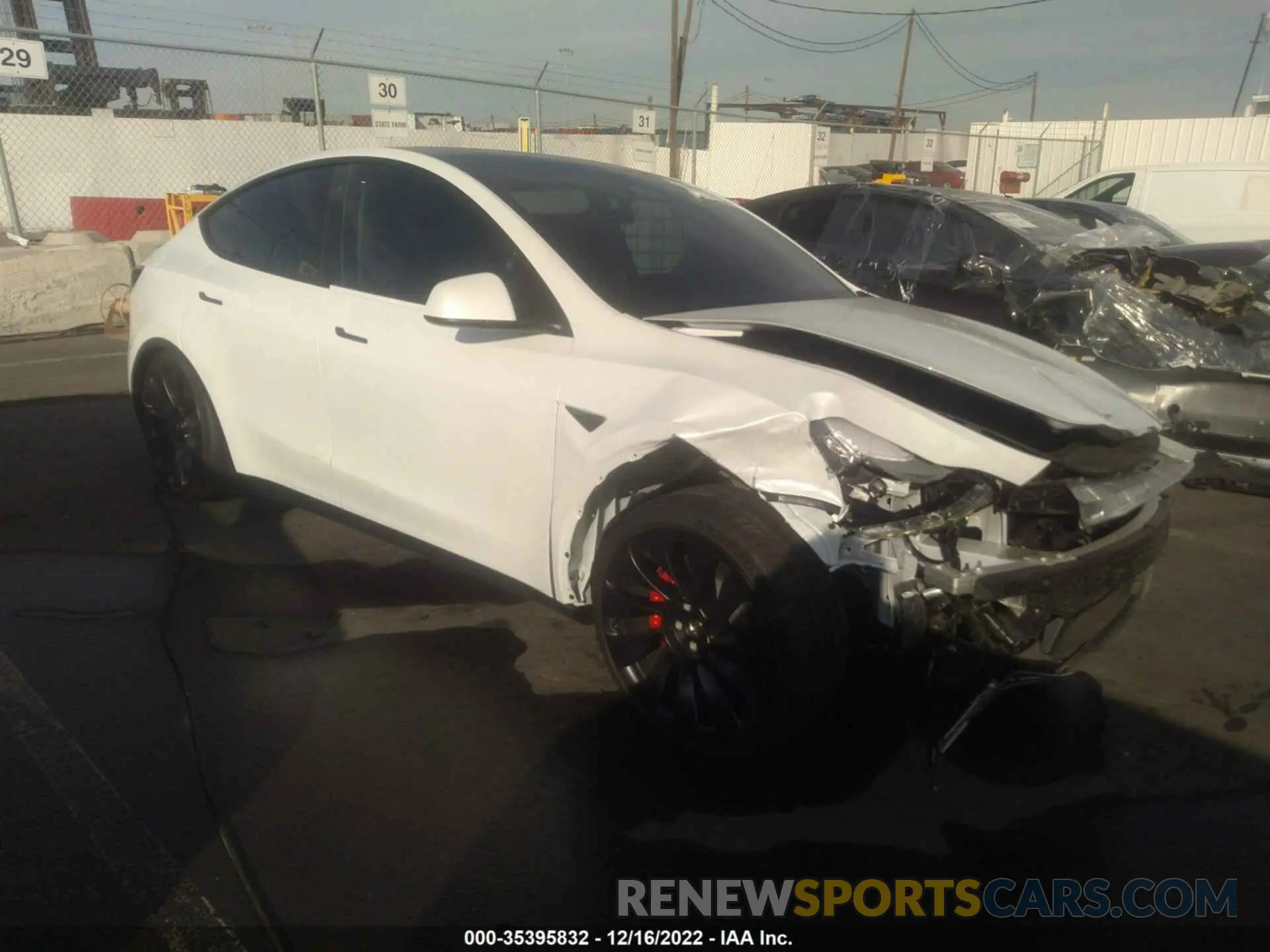 1 Photograph of a damaged car 7SAYGDEFXNF558632 TESLA MODEL Y 2022
