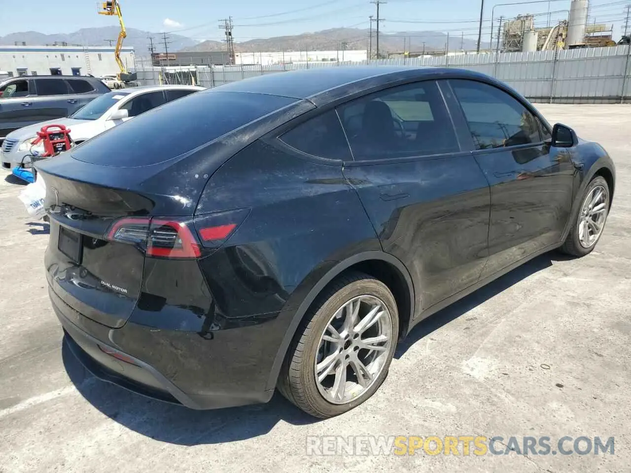 3 Фотография поврежденного автомобиля 7SAYGAEE0PF621827 TESLA MODEL Y 2023
