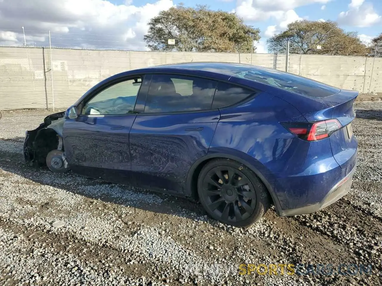 2 Фотография поврежденного автомобиля 7SAYGAEE0PF624694 TESLA MODEL Y 2023