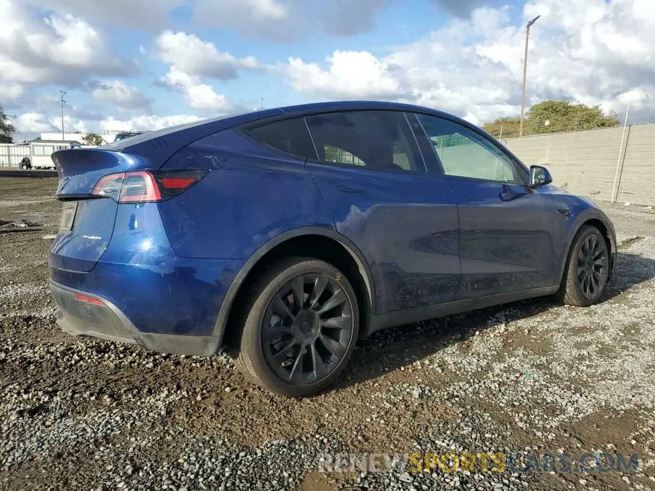 3 Фотография поврежденного автомобиля 7SAYGAEE0PF624694 TESLA MODEL Y 2023
