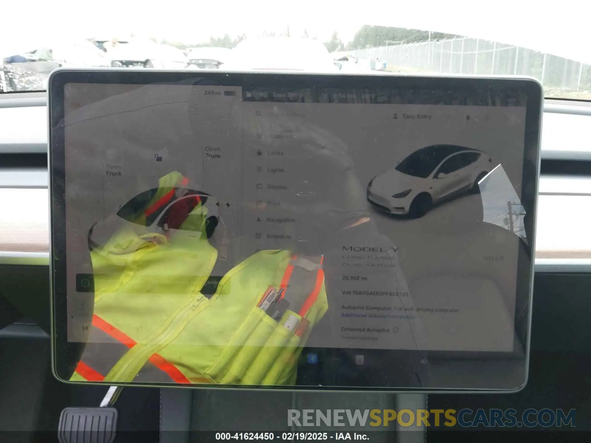 18 Фотография поврежденного автомобиля 7SAYGAEE0PF624730 TESLA MODEL Y 2023