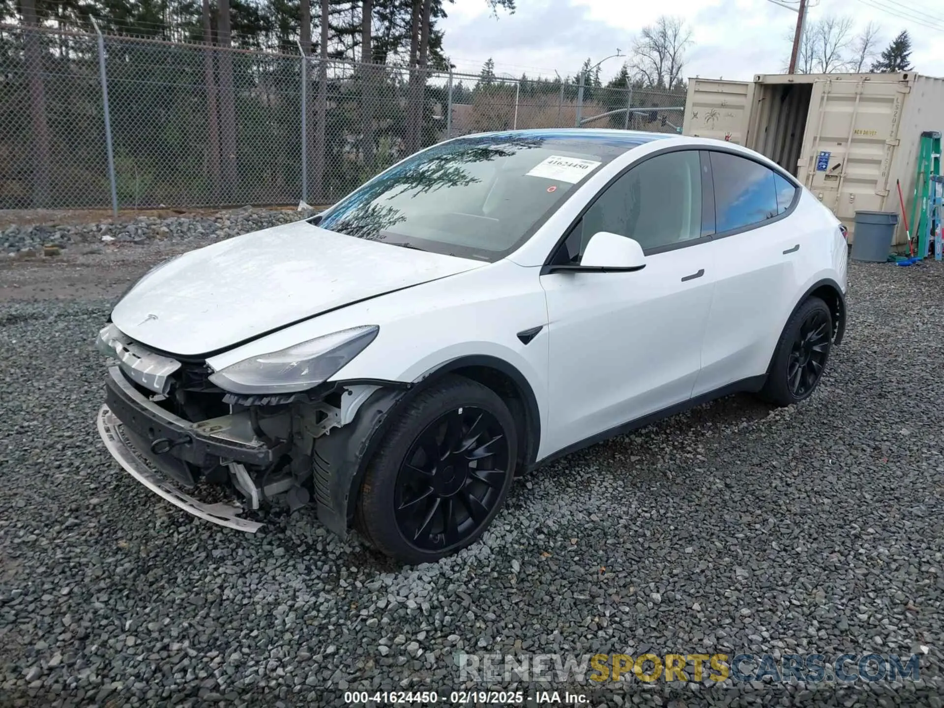 2 Фотография поврежденного автомобиля 7SAYGAEE0PF624730 TESLA MODEL Y 2023