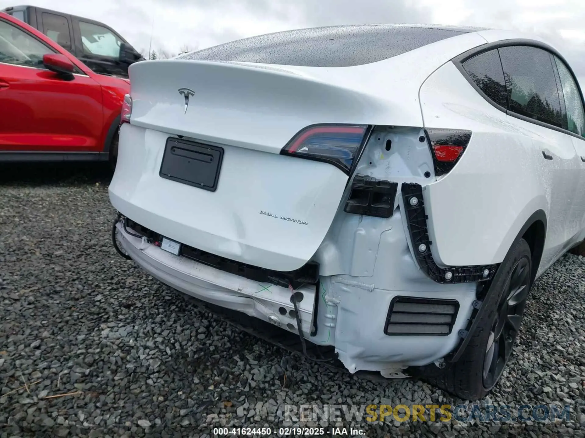 6 Фотография поврежденного автомобиля 7SAYGAEE0PF624730 TESLA MODEL Y 2023