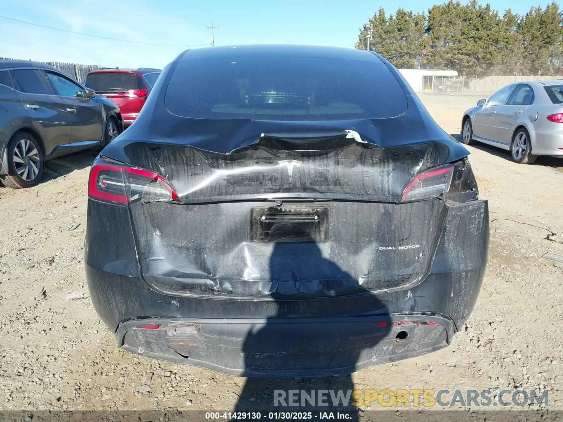 16 Фотография поврежденного автомобиля 7SAYGAEE0PF646470 TESLA MODEL Y 2023