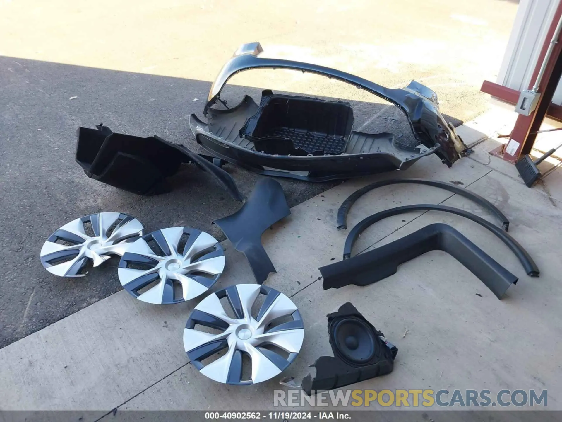 11 Фотография поврежденного автомобиля 7SAYGAEE0PF741157 TESLA MODEL Y 2023