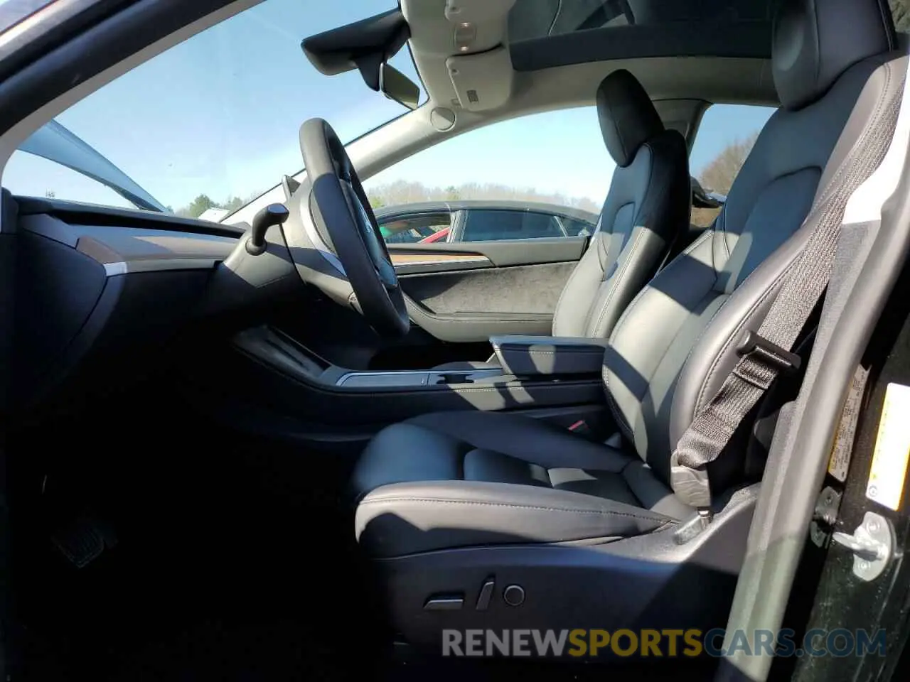 7 Photograph of a damaged car 7SAYGAEE0PF853019 TESLA MODEL Y 2023