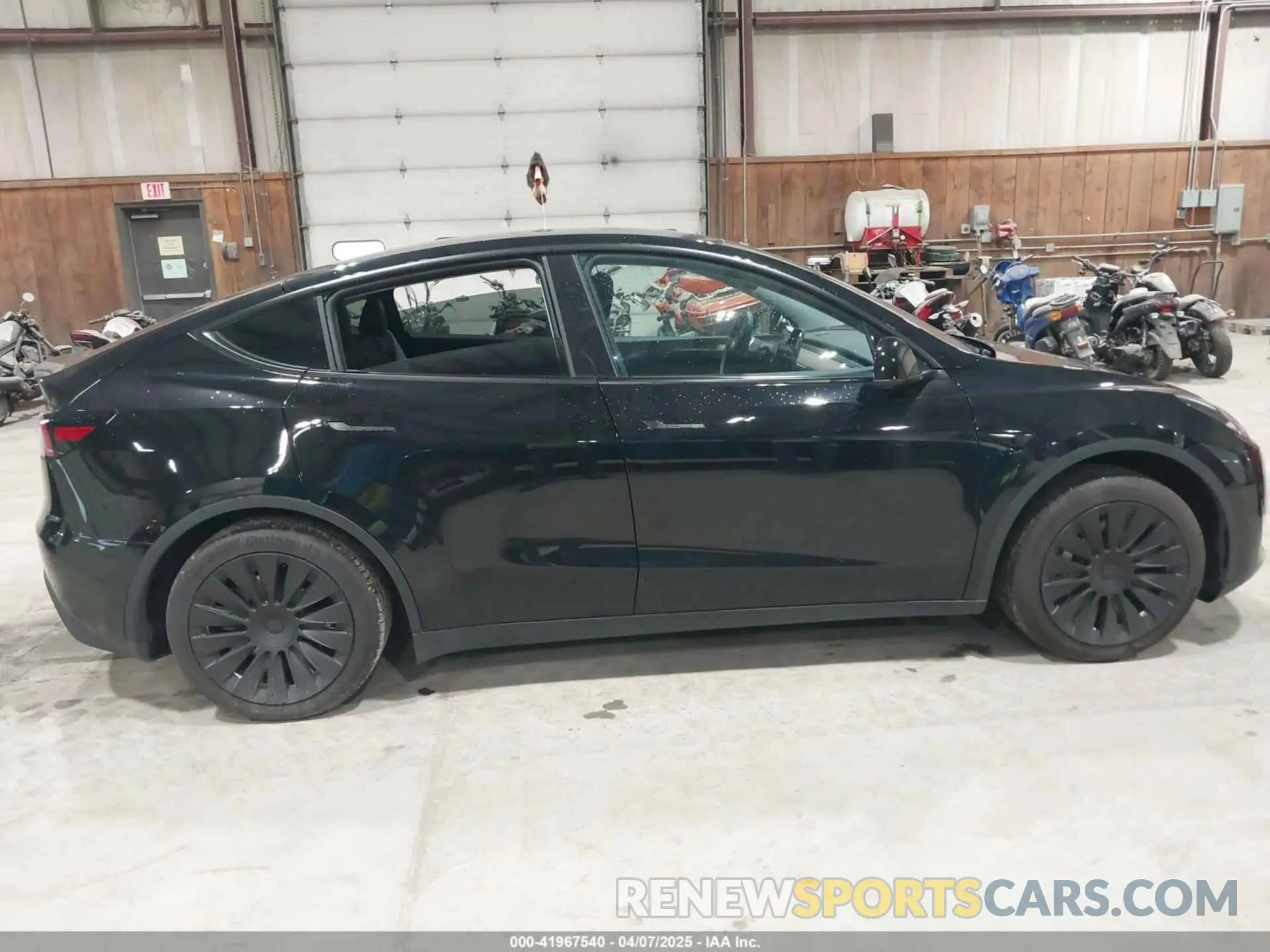13 Photograph of a damaged car 7SAYGAEE0PF888983 TESLA MODEL Y 2023