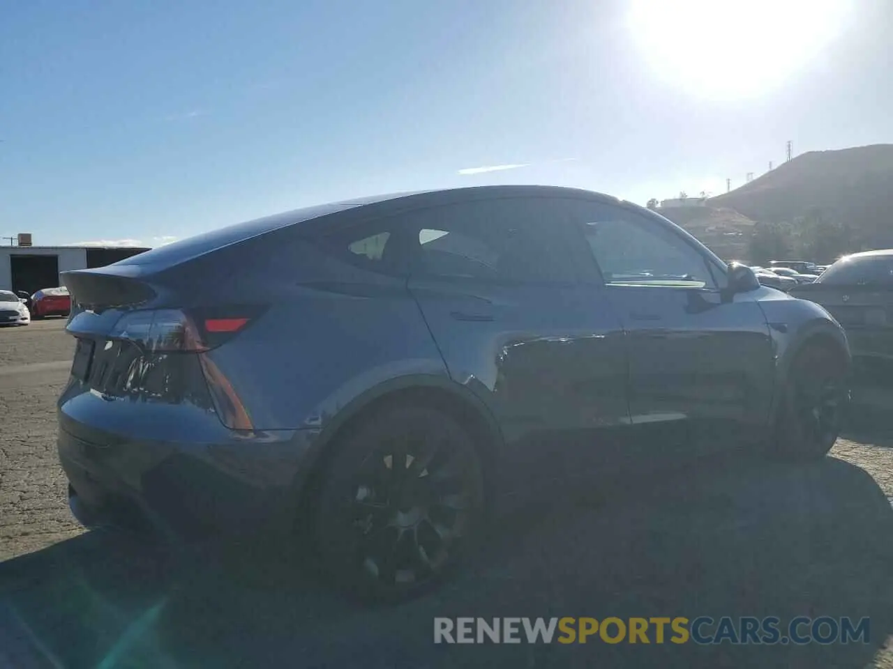 3 Фотография поврежденного автомобиля 7SAYGAEE0PF909640 TESLA MODEL Y 2023