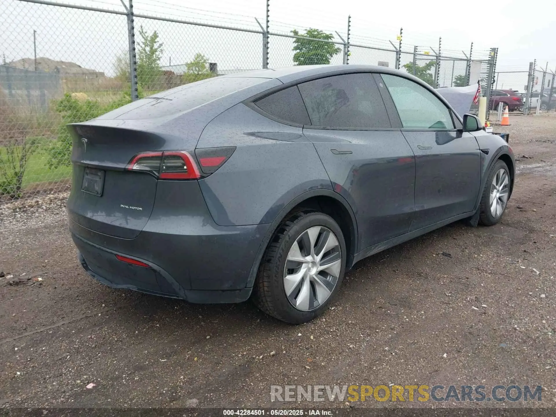 4 Фотография поврежденного автомобиля 7SAYGAEE1PF584206 TESLA MODEL Y 2023