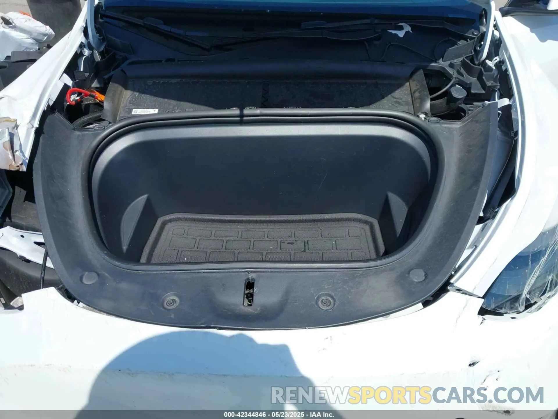 10 Photograph of a damaged car 7SAYGAEE1PF637017 TESLA MODEL Y 2023