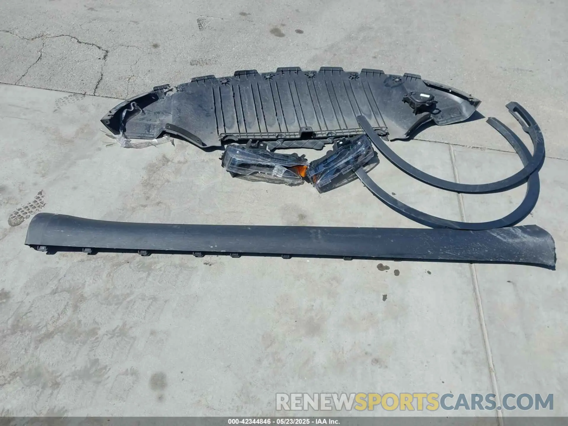 11 Photograph of a damaged car 7SAYGAEE1PF637017 TESLA MODEL Y 2023