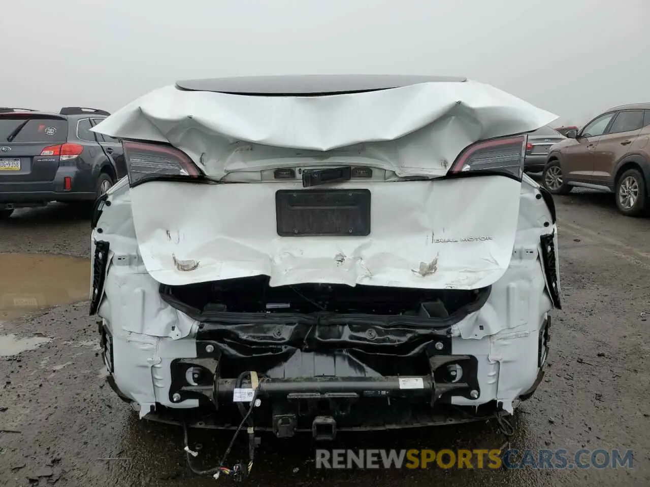 6 Photograph of a damaged car 7SAYGAEE1PF673984 TESLA MODEL Y 2023