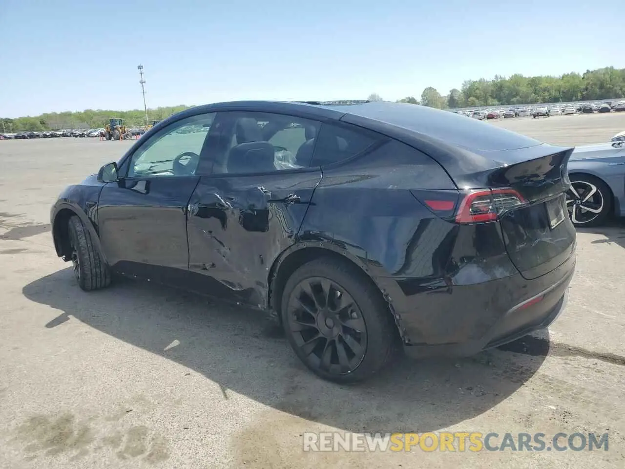 2 Photograph of a damaged car 7SAYGAEE1PF709673 TESLA MODEL Y 2023