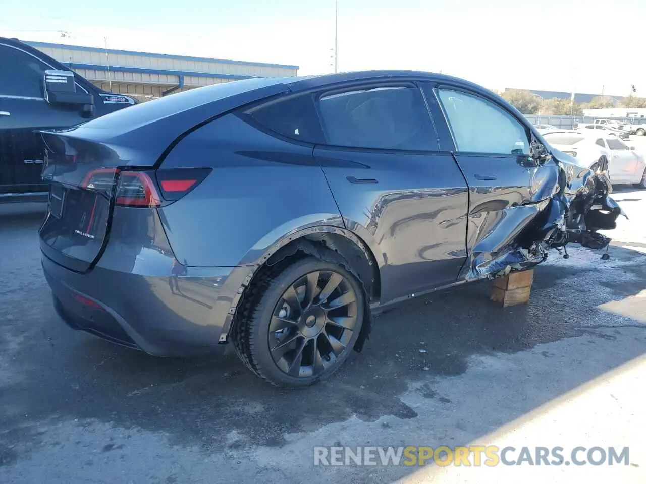3 Фотография поврежденного автомобиля 7SAYGAEE1PF945465 TESLA MODEL Y 2023