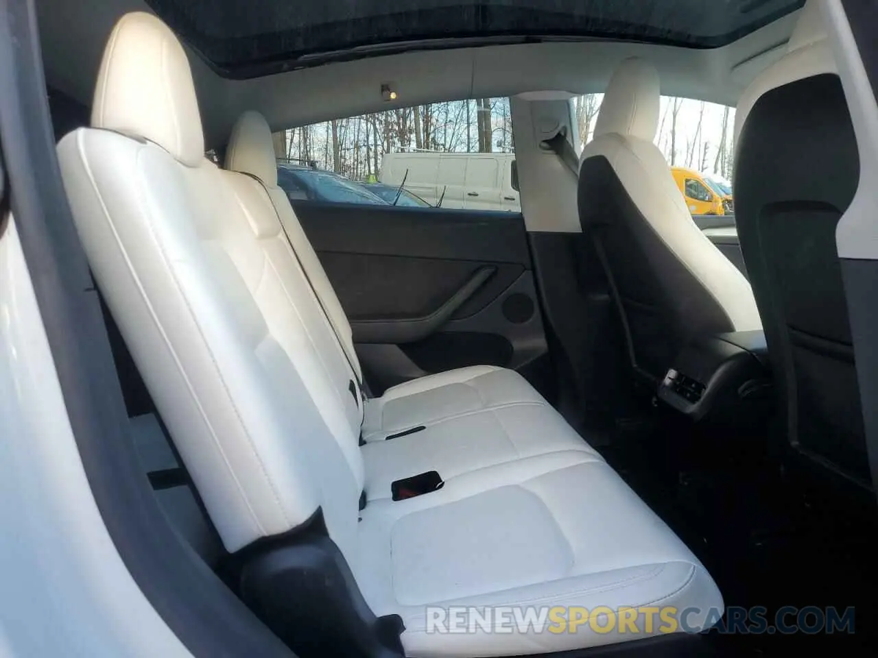 10 Photograph of a damaged car 7SAYGAEE1PF967353 TESLA MODEL Y 2023