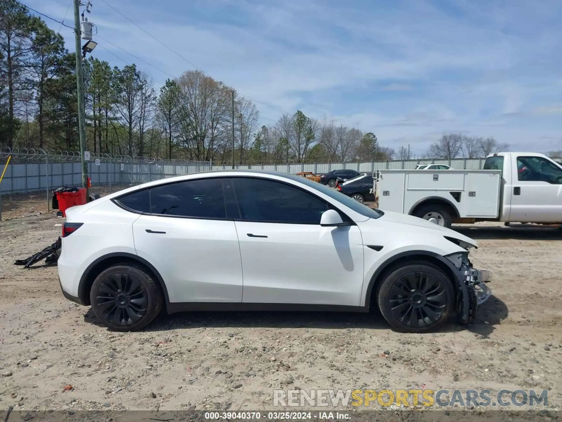 14 Photograph of a damaged car 7SAYGAEE2PF660094 TESLA MODEL Y 2023