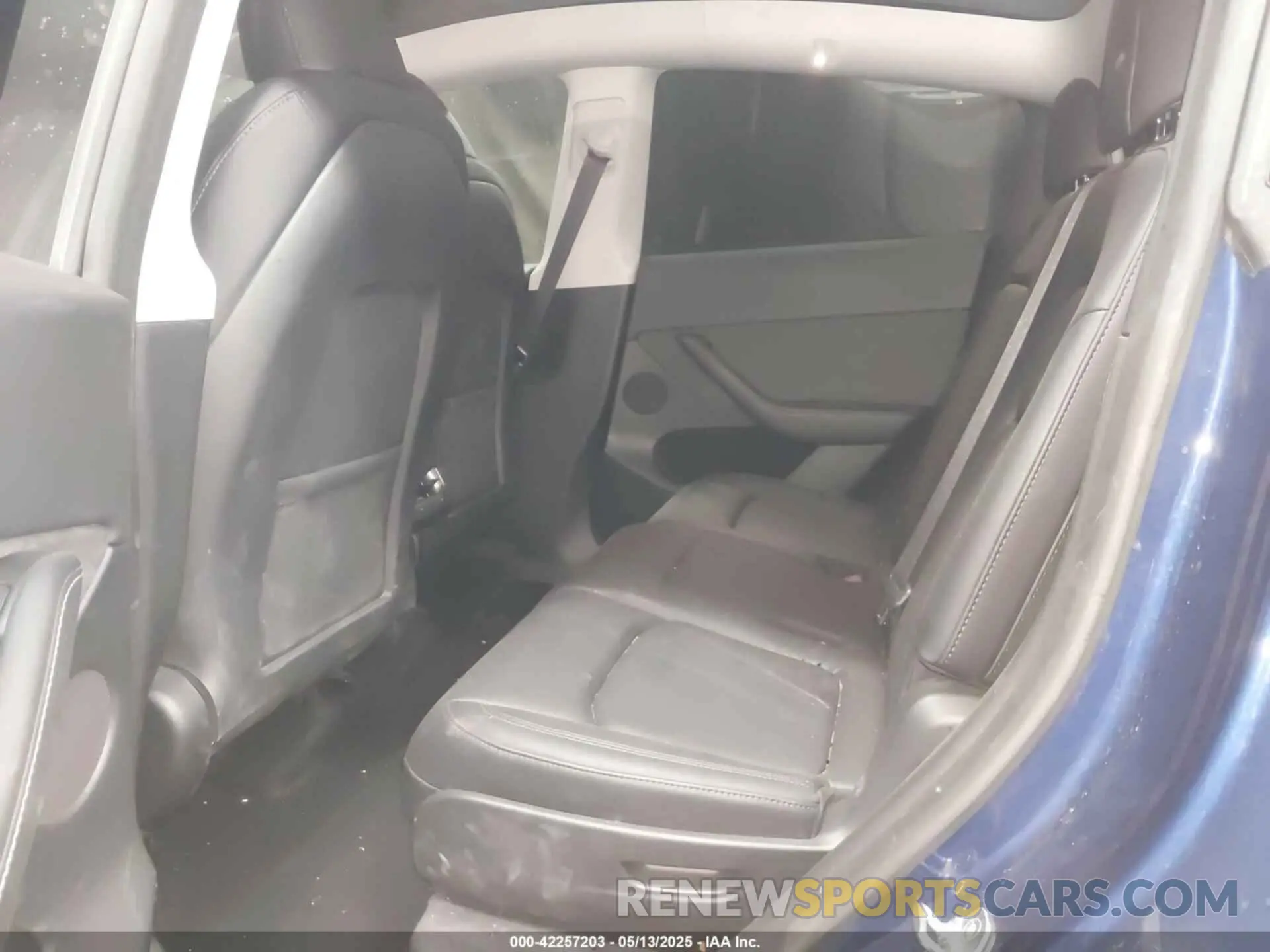 8 Photograph of a damaged car 7SAYGAEE2PF773382 TESLA MODEL Y 2023
