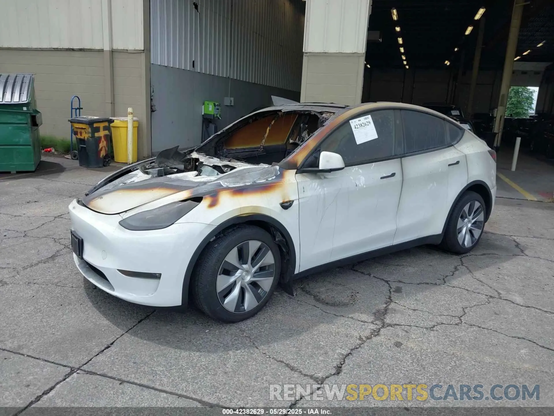 2 Photograph of a damaged car 7SAYGAEE2PF832799 TESLA MODEL Y 2023