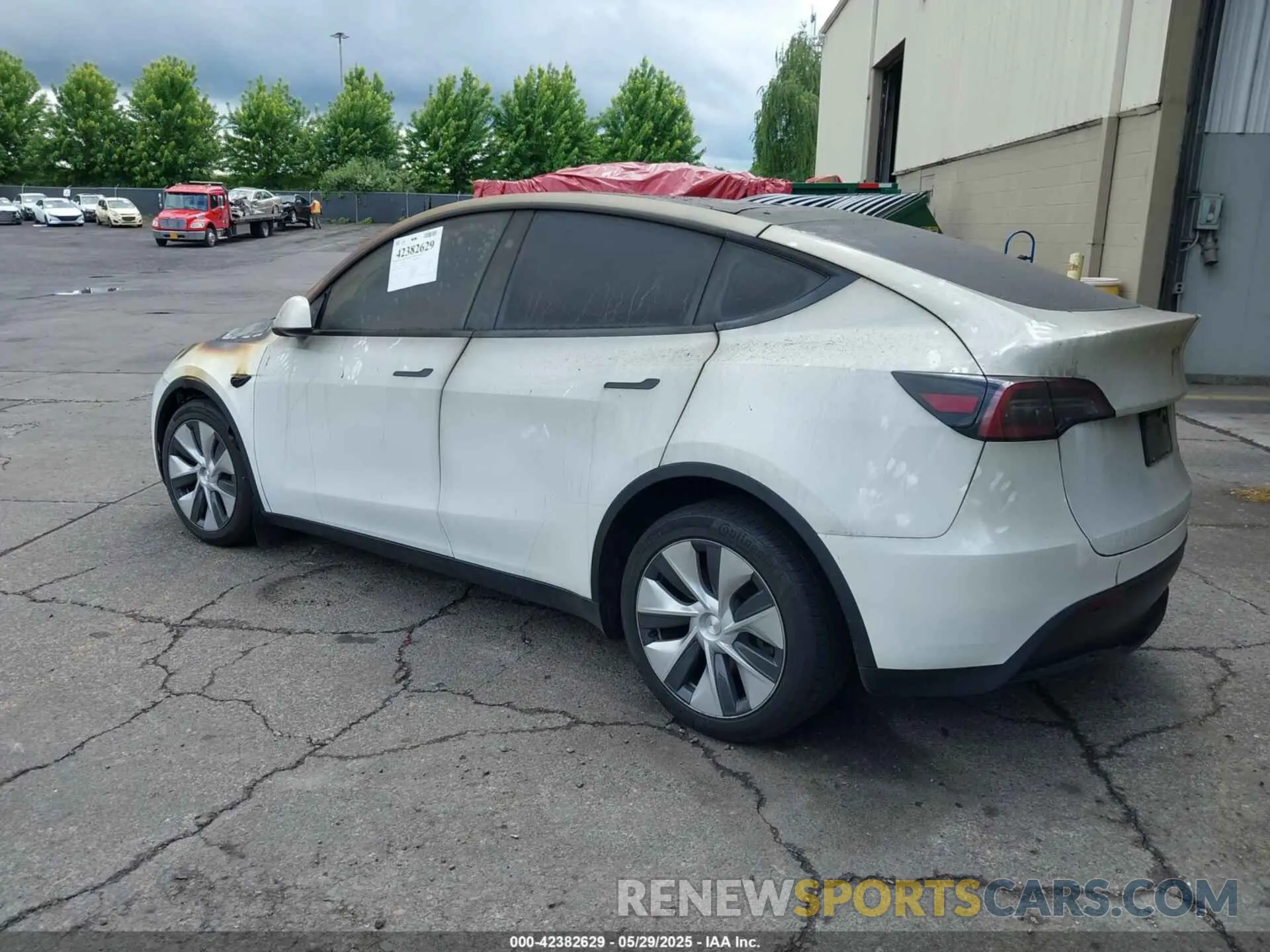 3 Photograph of a damaged car 7SAYGAEE2PF832799 TESLA MODEL Y 2023