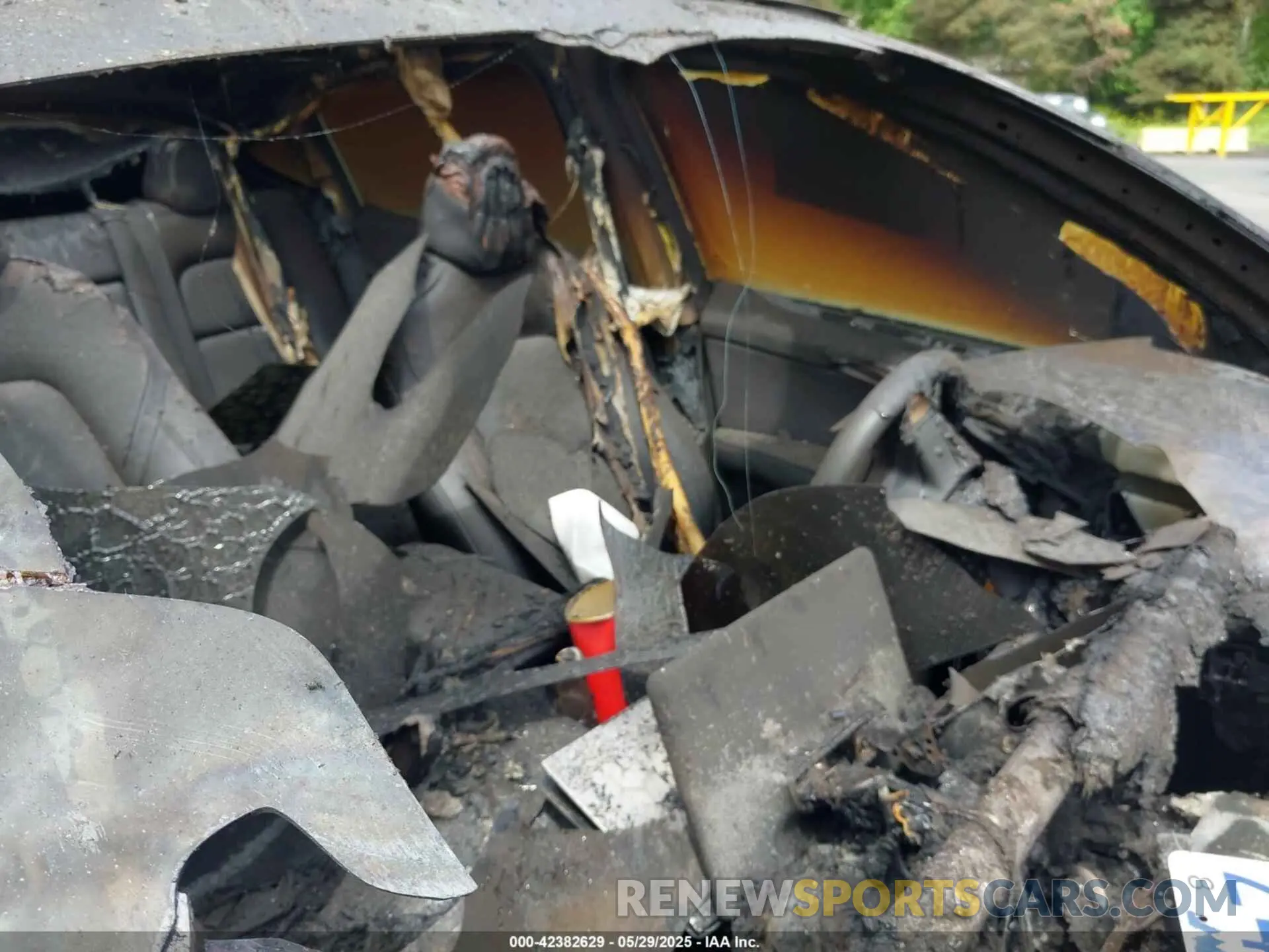 5 Photograph of a damaged car 7SAYGAEE2PF832799 TESLA MODEL Y 2023