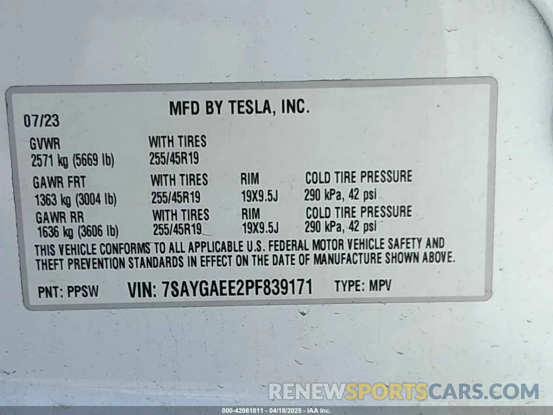 9 Photograph of a damaged car 7SAYGAEE2PF839171 TESLA MODEL Y 2023
