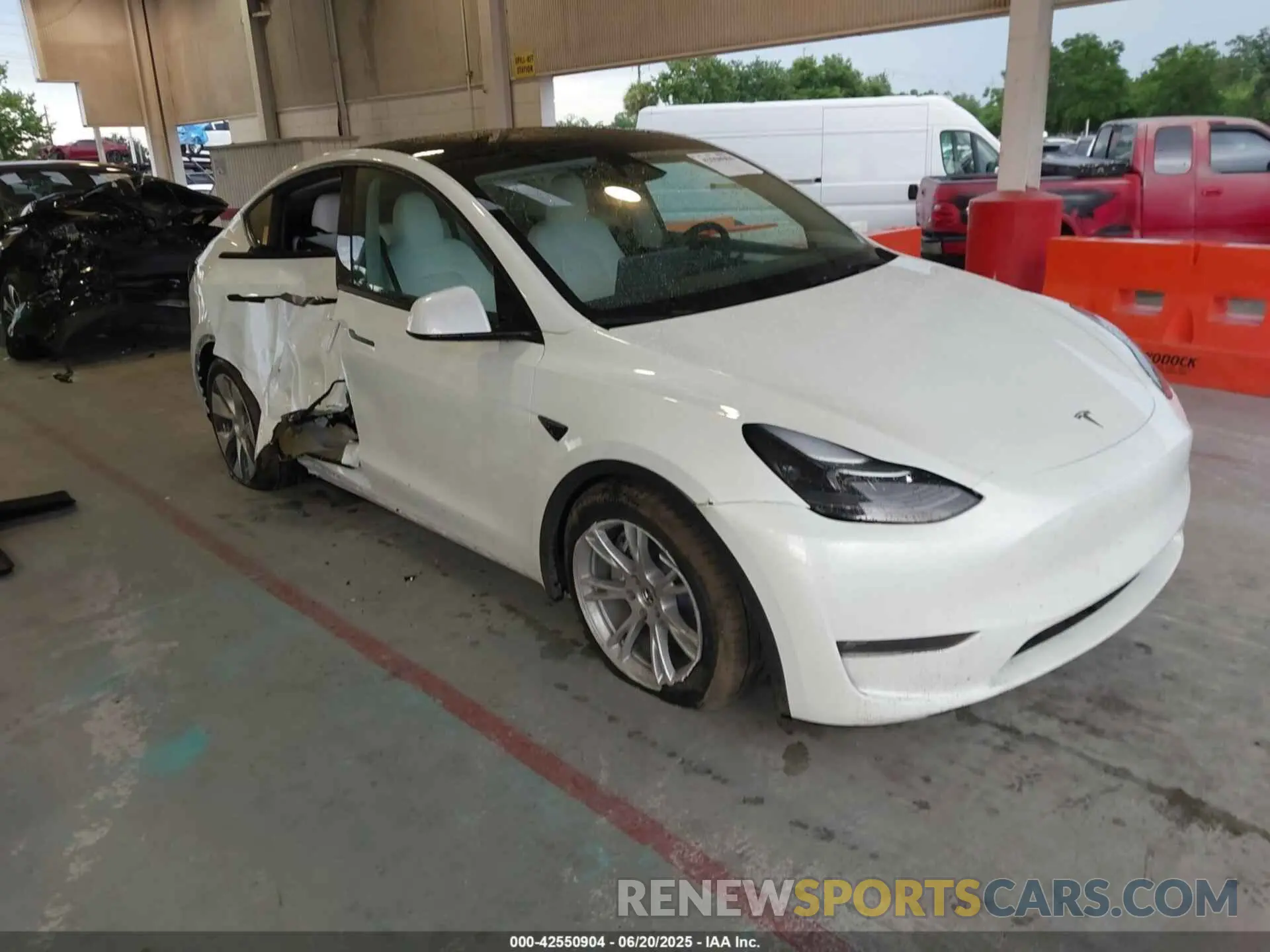1 Фотография поврежденного автомобиля 7SAYGAEE2PF968298 TESLA MODEL Y 2023