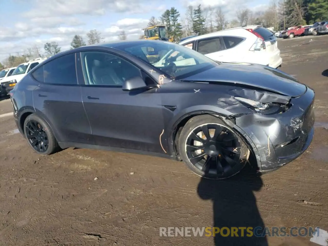 4 Photograph of a damaged car 7SAYGAEE3PF596826 TESLA MODEL Y 2023