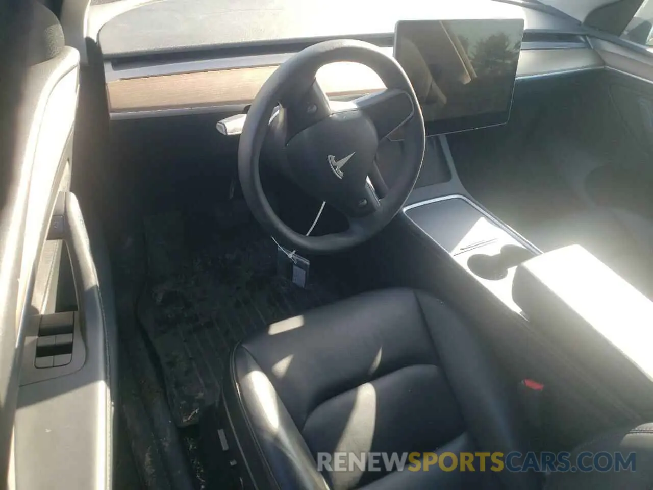 8 Photograph of a damaged car 7SAYGAEE3PF596826 TESLA MODEL Y 2023