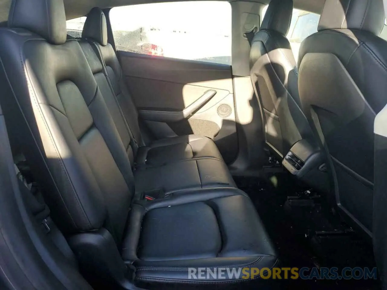 11 Photograph of a damaged car 7SAYGAEE3PF610563 TESLA MODEL Y 2023