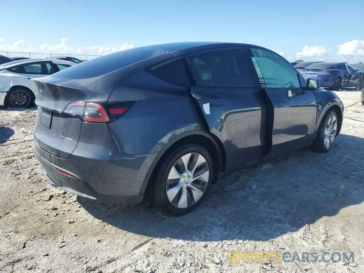 3 Photograph of a damaged car 7SAYGAEE3PF610563 TESLA MODEL Y 2023