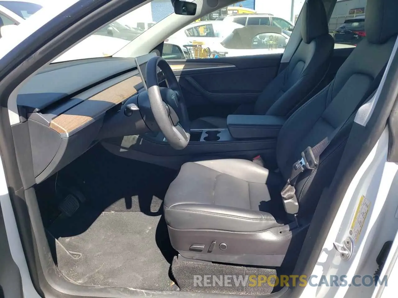 7 Photograph of a damaged car 7SAYGAEE3PF697235 TESLA MODEL Y 2023