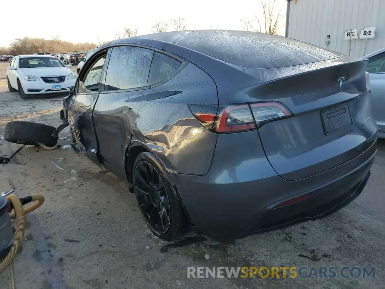 2 Photograph of a damaged car 7SAYGAEE3PF849918 TESLA MODEL Y 2023