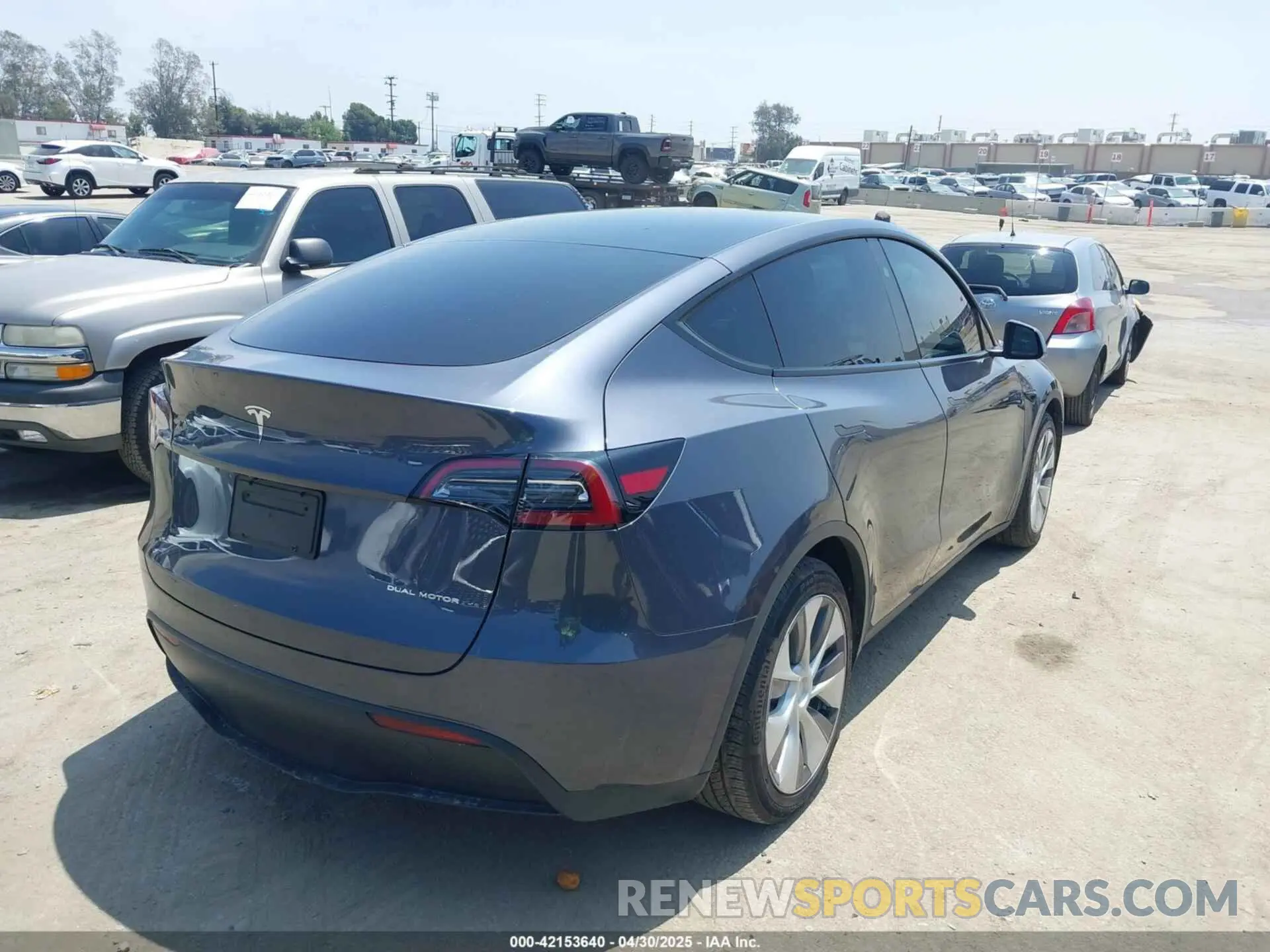 4 Фотография поврежденного автомобиля 7SAYGAEE3PF871904 TESLA MODEL Y 2023