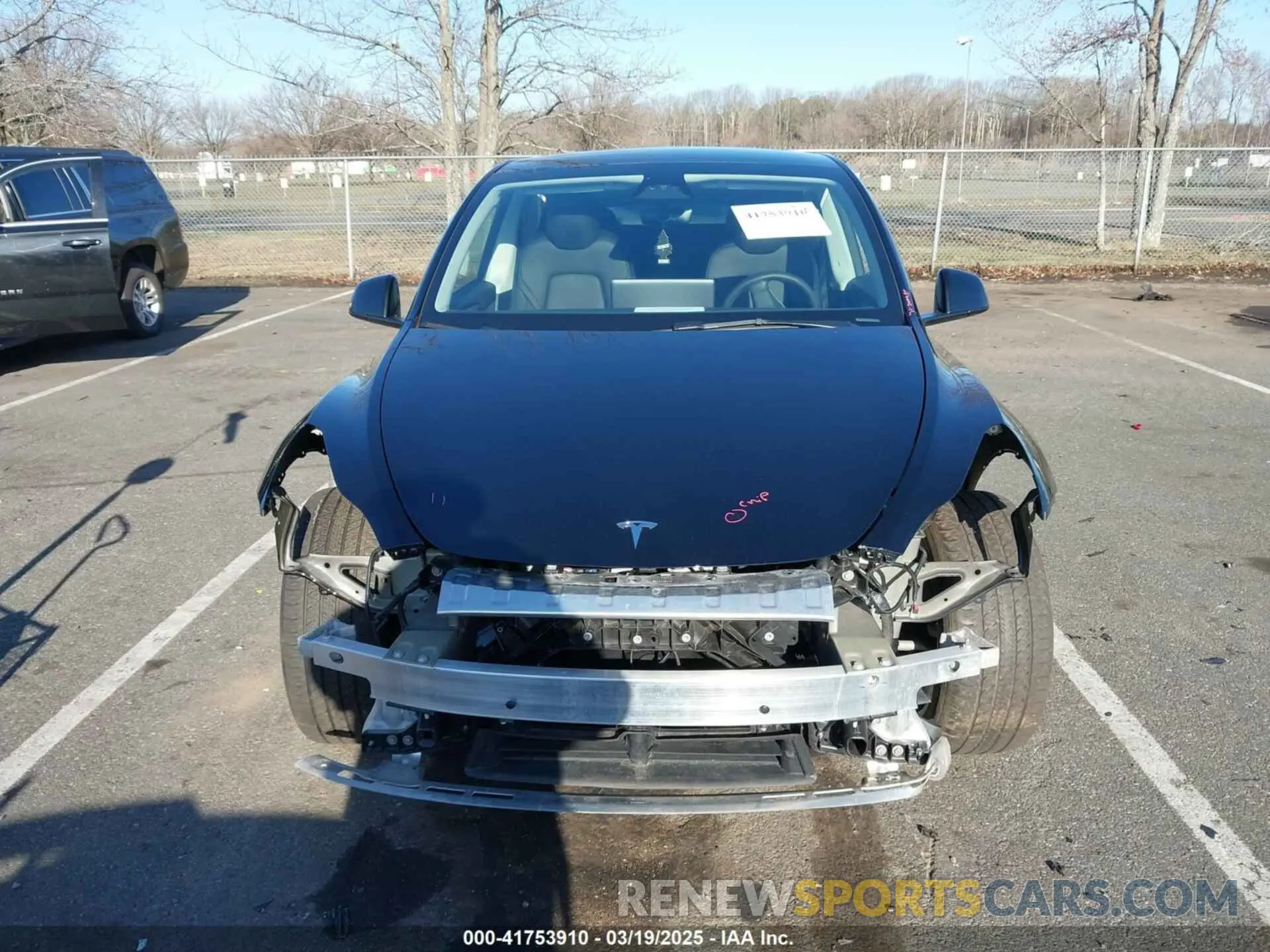 11 Photograph of a damaged car 7SAYGAEE3PF925928 TESLA MODEL Y 2023