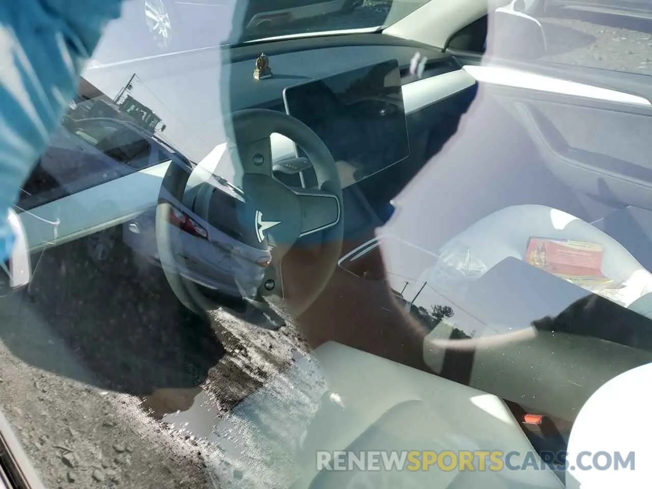 9 Photograph of a damaged car 7SAYGAEE3PF958542 TESLA MODEL Y 2023