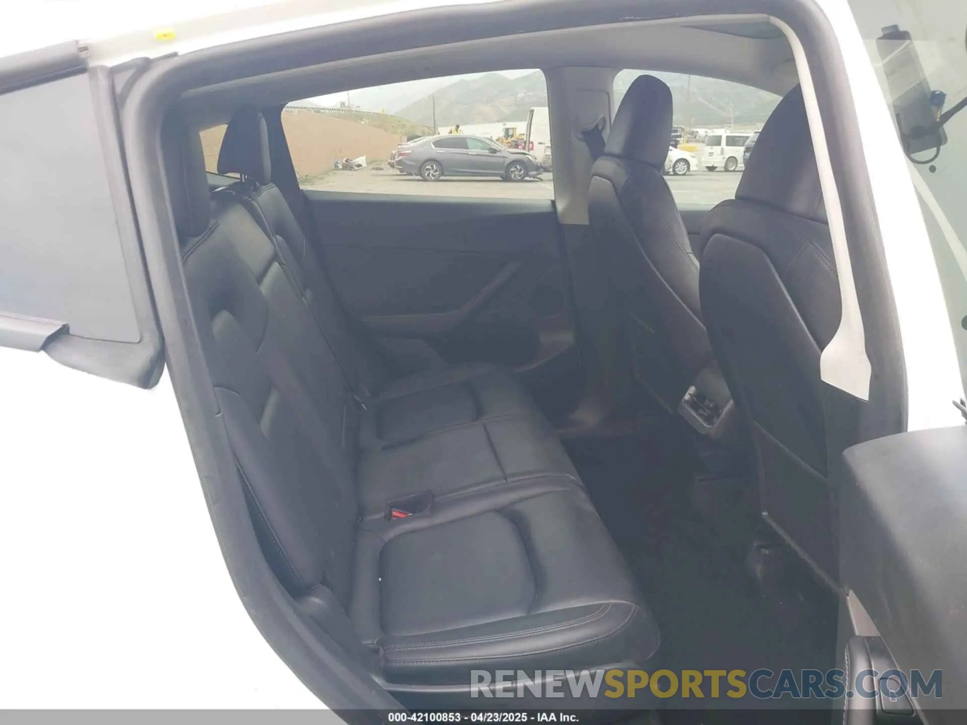 8 Фотография поврежденного автомобиля 7SAYGAEE4PF752629 TESLA MODEL Y 2023