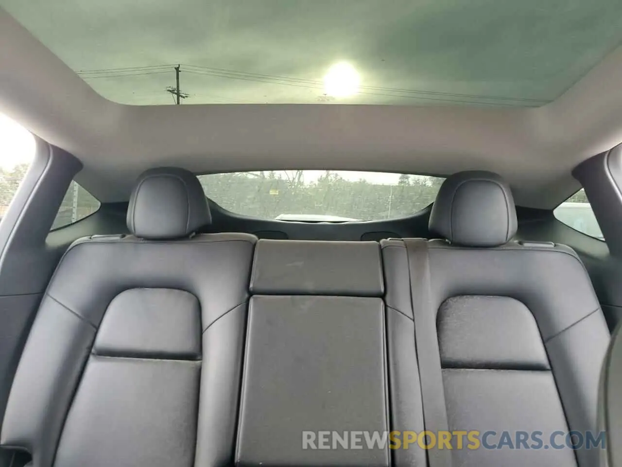 10 Photograph of a damaged car 7SAYGAEE4PF833159 TESLA MODEL Y 2023