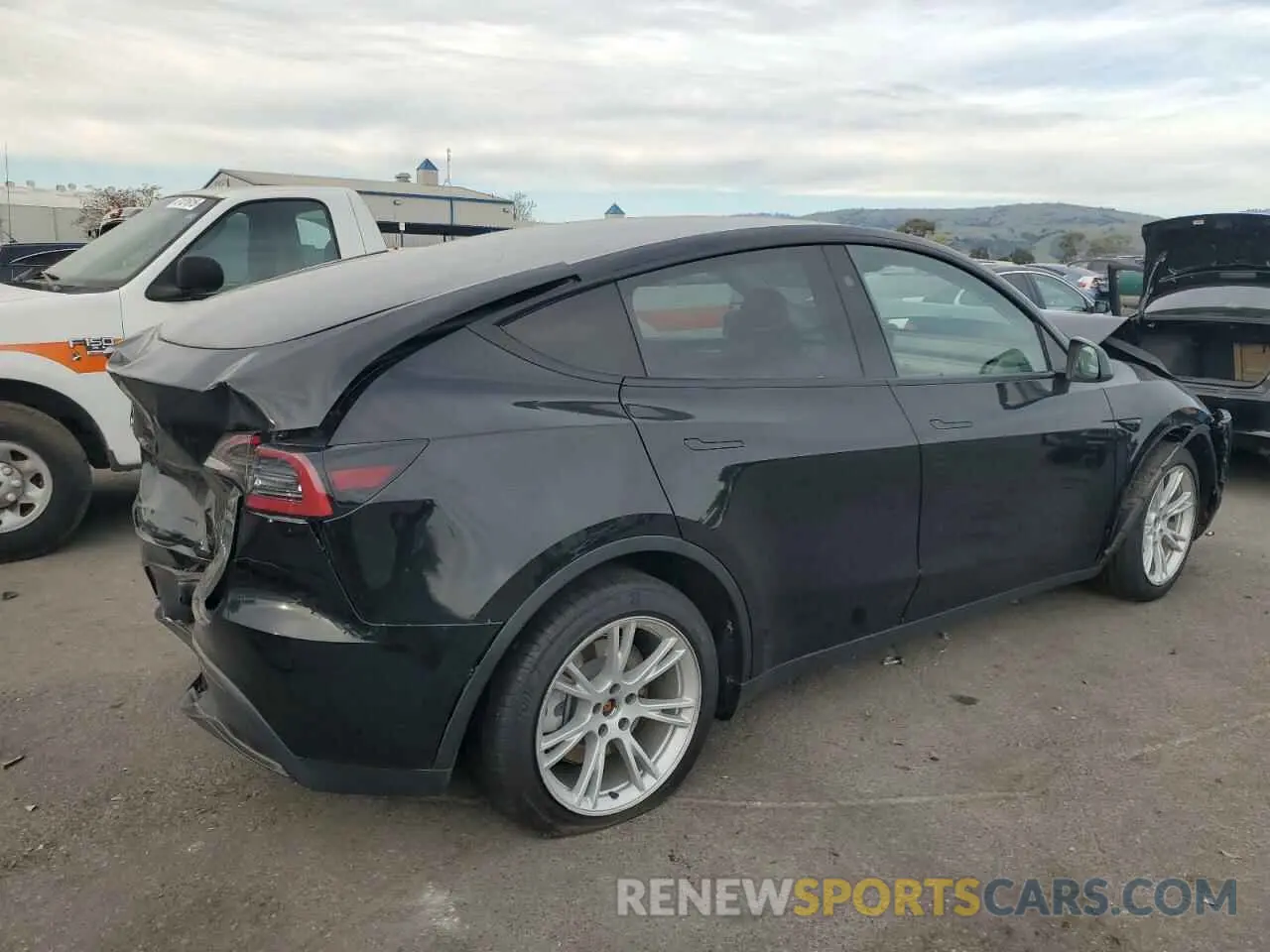 3 Photograph of a damaged car 7SAYGAEE4PF833159 TESLA MODEL Y 2023