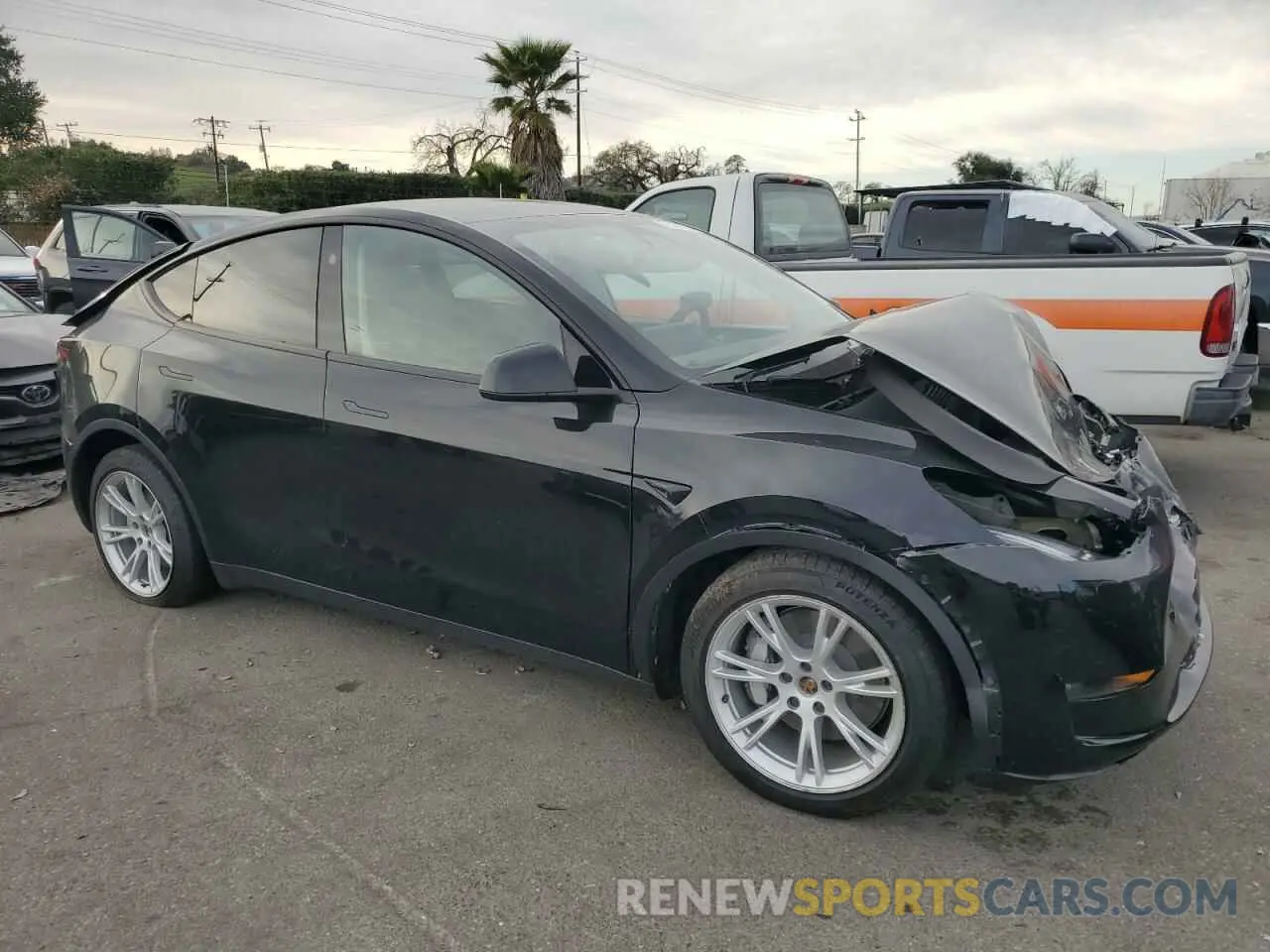 4 Photograph of a damaged car 7SAYGAEE4PF833159 TESLA MODEL Y 2023