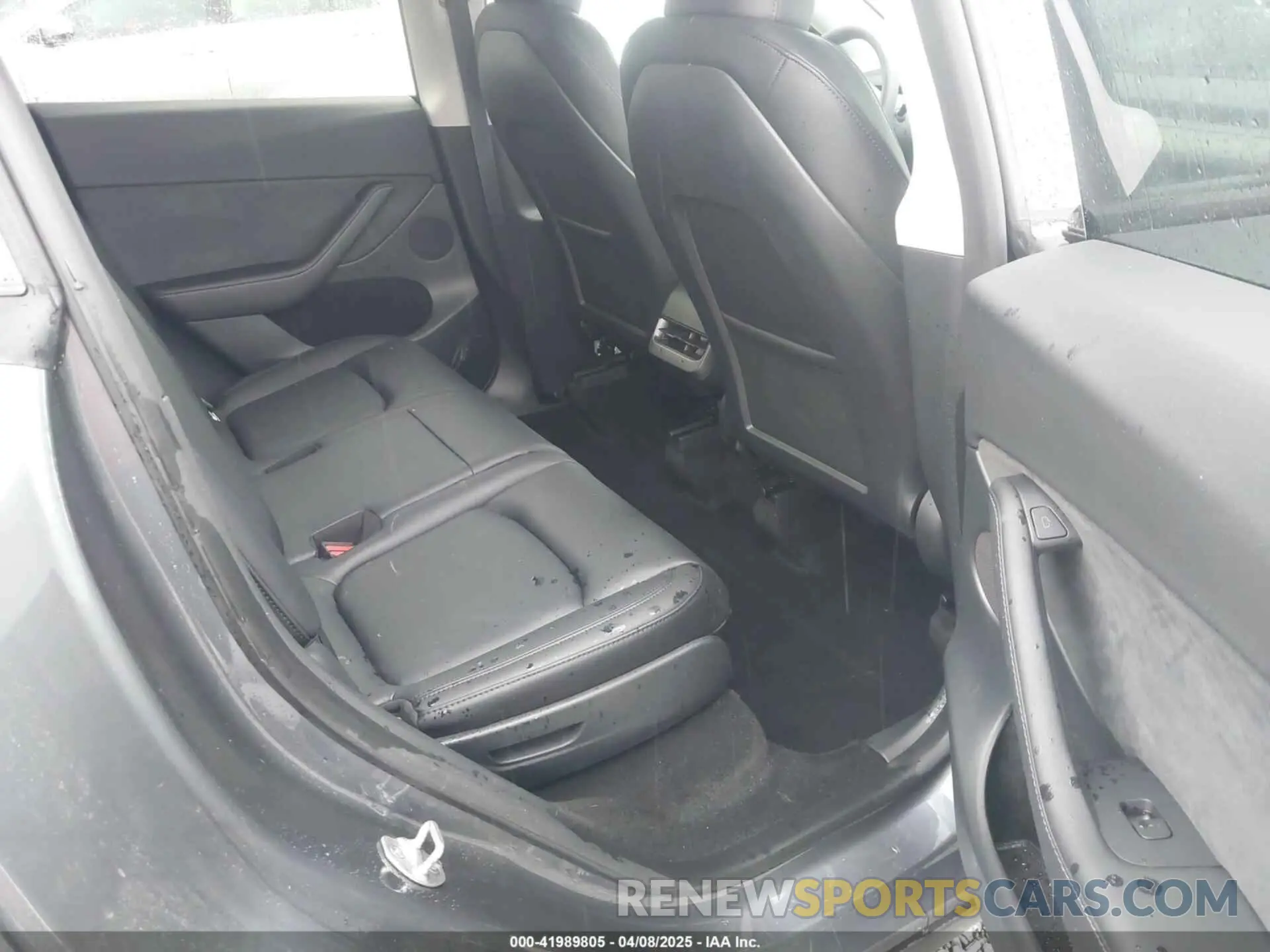 8 Photograph of a damaged car 7SAYGAEE4PF871281 TESLA MODEL Y 2023